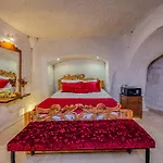 Onur Cave Cappadocia * Göreme